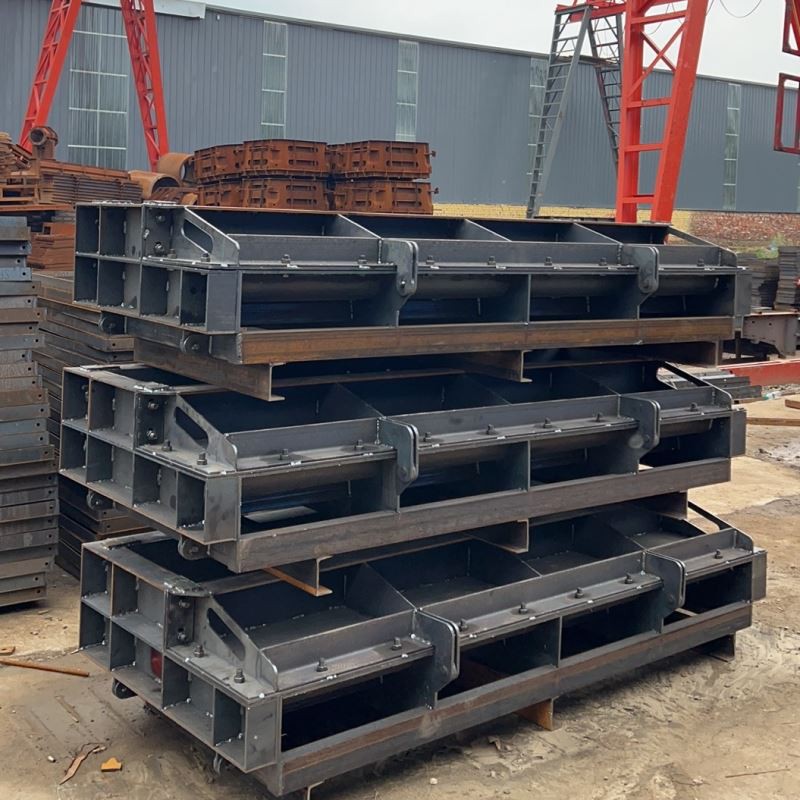 Vasúti takarólemez forma